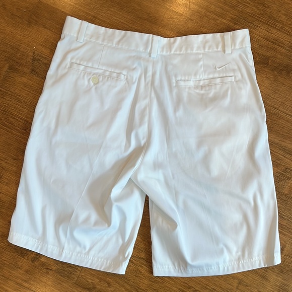 Men’s Nike Golf Shorts size 34 - Picture 4 of 4